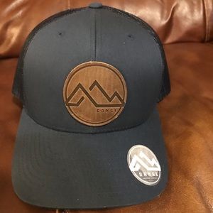 NWT Range Leather Company Navy TruckerCap Snapback